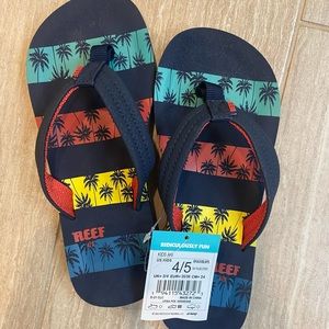 NWT Reef flip flops, youth size 4/5